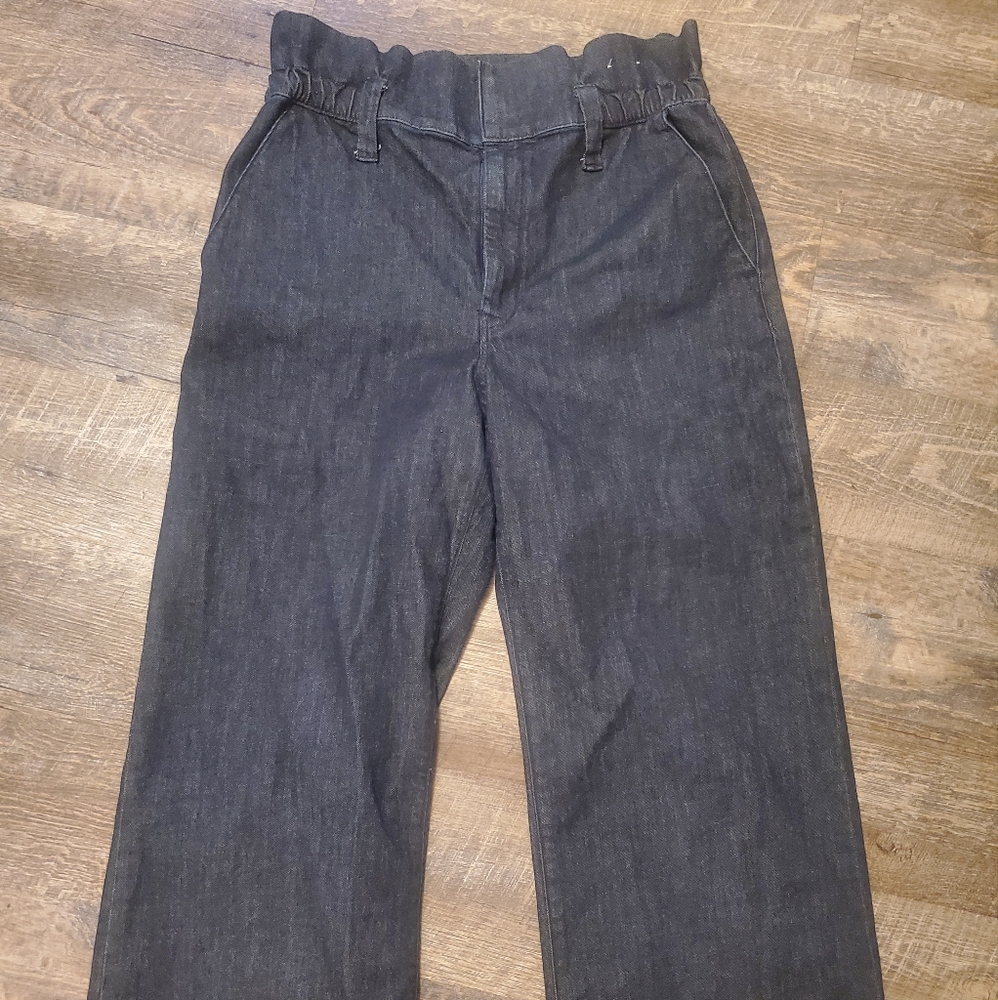 Express Wide Leg/Paper Bag capri length jeans-size 14, never worn
